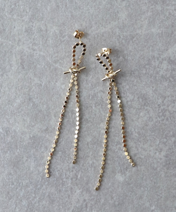 スパークルノットピアス/ニッケルフリー【ネコポス】