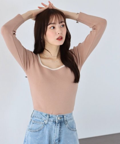 【SALE】襟元配色パイピングニット