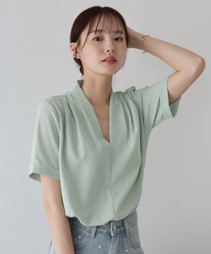 タックVネックブラウス【ネコポス】