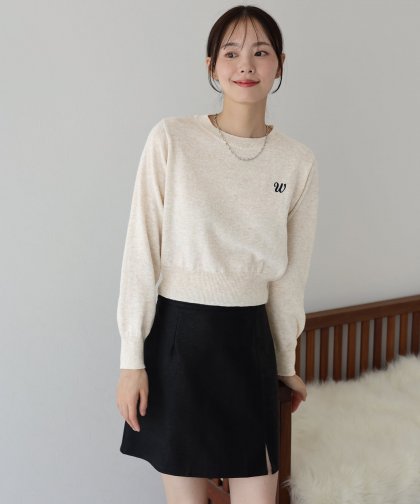 【TIME SALE】ワンポイント刺繍ニット