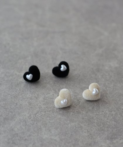 ベロアハートピアス【ネコポス】 ベロアハートピアス【ネコポス】
