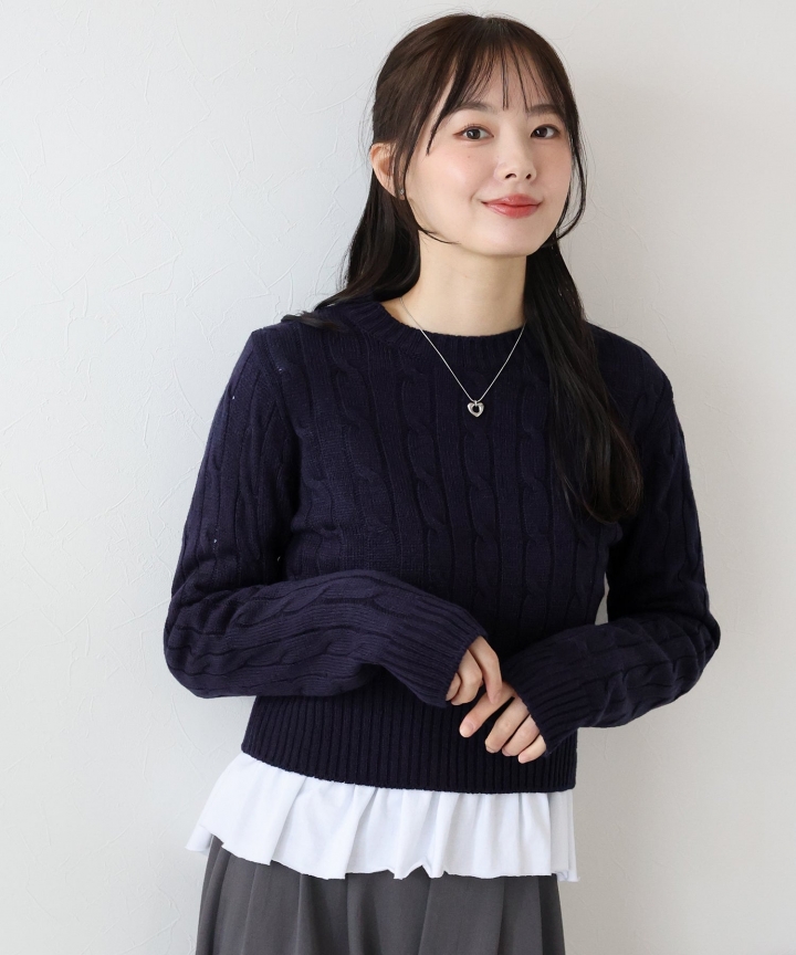 長袖ケーブルニット