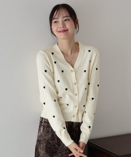 【SALE】ハート刺繍Vネックカーディガン 【SALE】ハート刺繍Vネックカーディガン