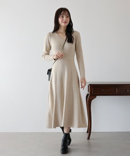 【TIME SALE】Vネックシェイプニットワンピース