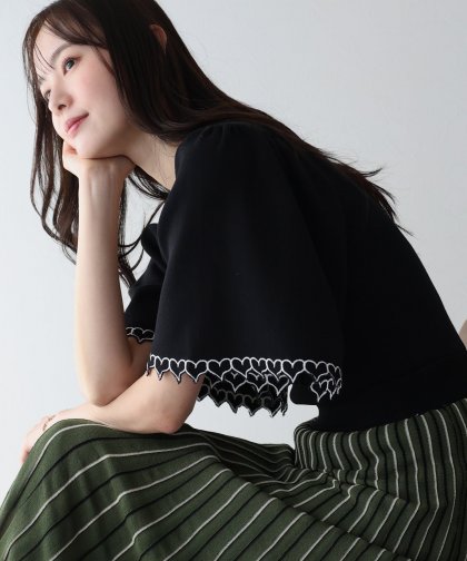 【SALE】ハートカットワークフレアーニット