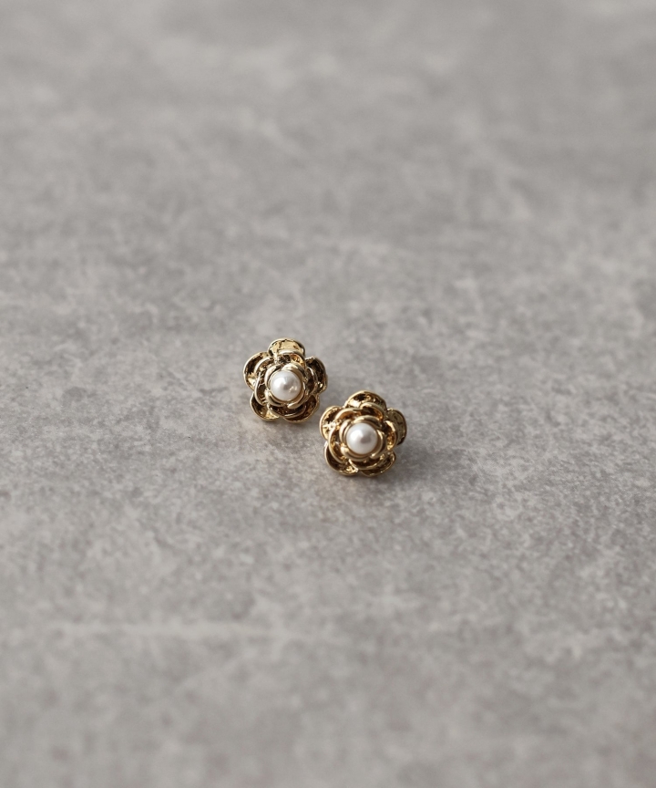 パール付きバラピアス / ニッケルフリー【ネコポス】