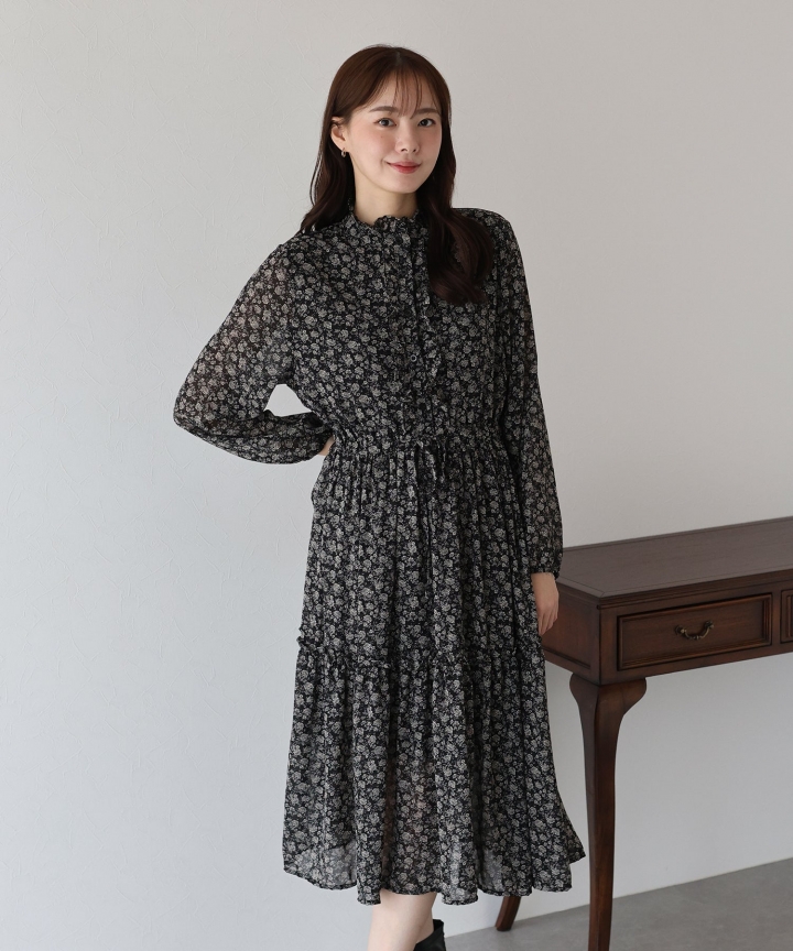 フロントフリルワンピース