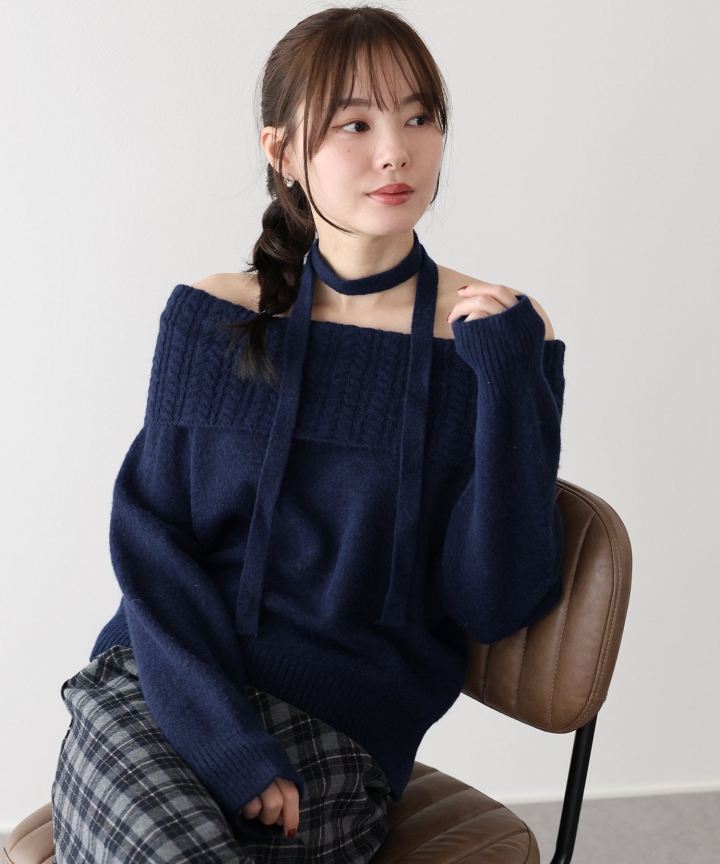 リボンタイ付きオフショルダーニット