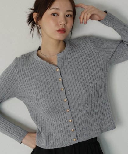 ゴールドボタンケーブルクルーカーディガン