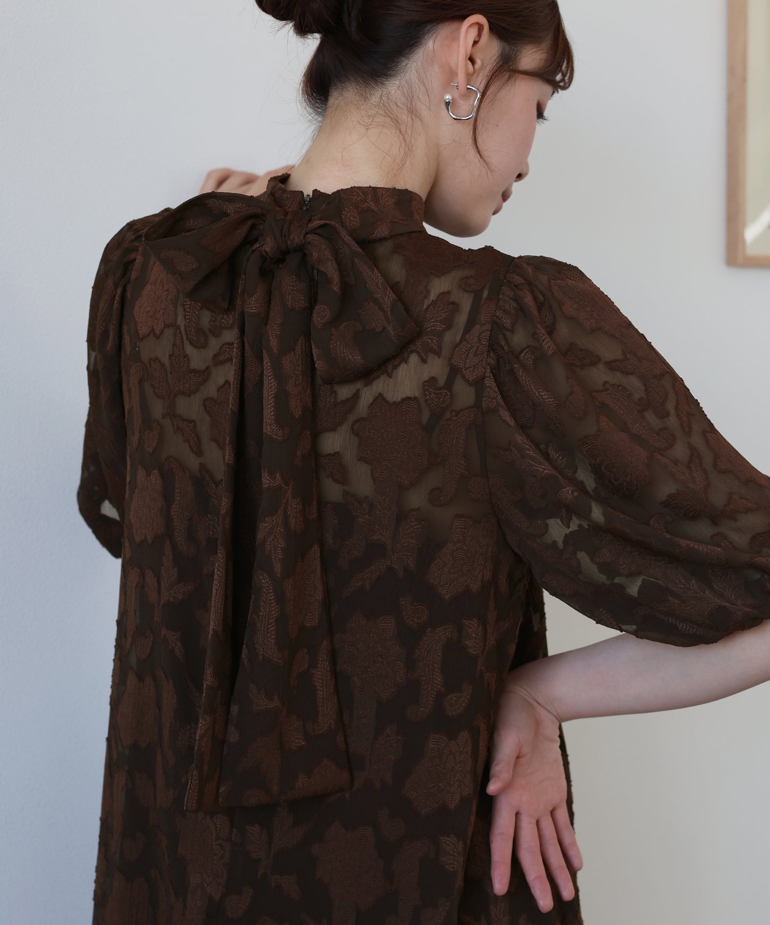 インナー付きバックリボンジャガードドレス