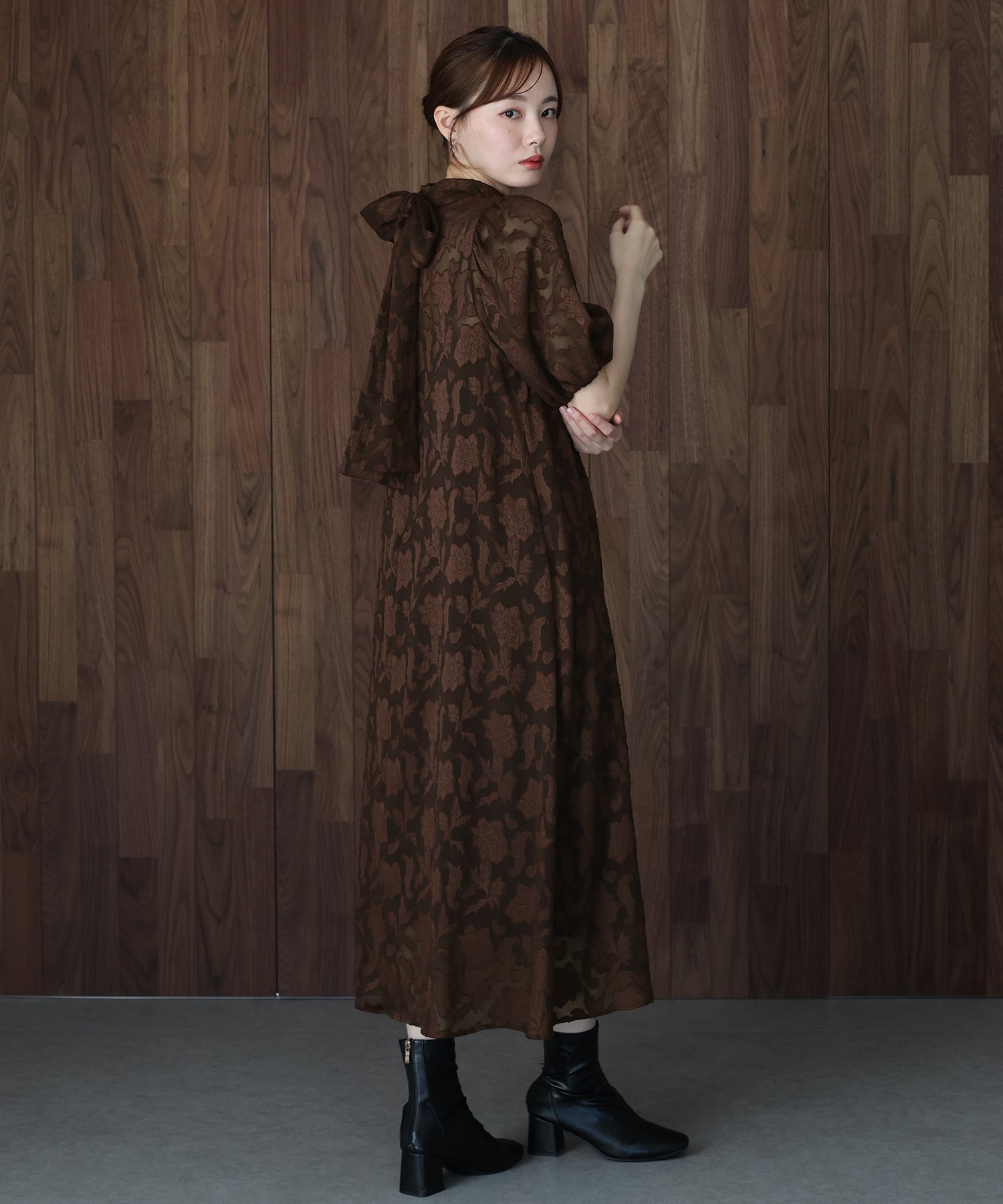 インナー付きバックリボンジャガードドレス