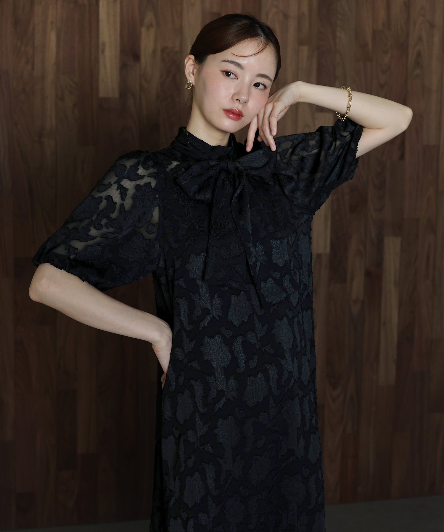 インナー付きバックリボンジャガードドレス