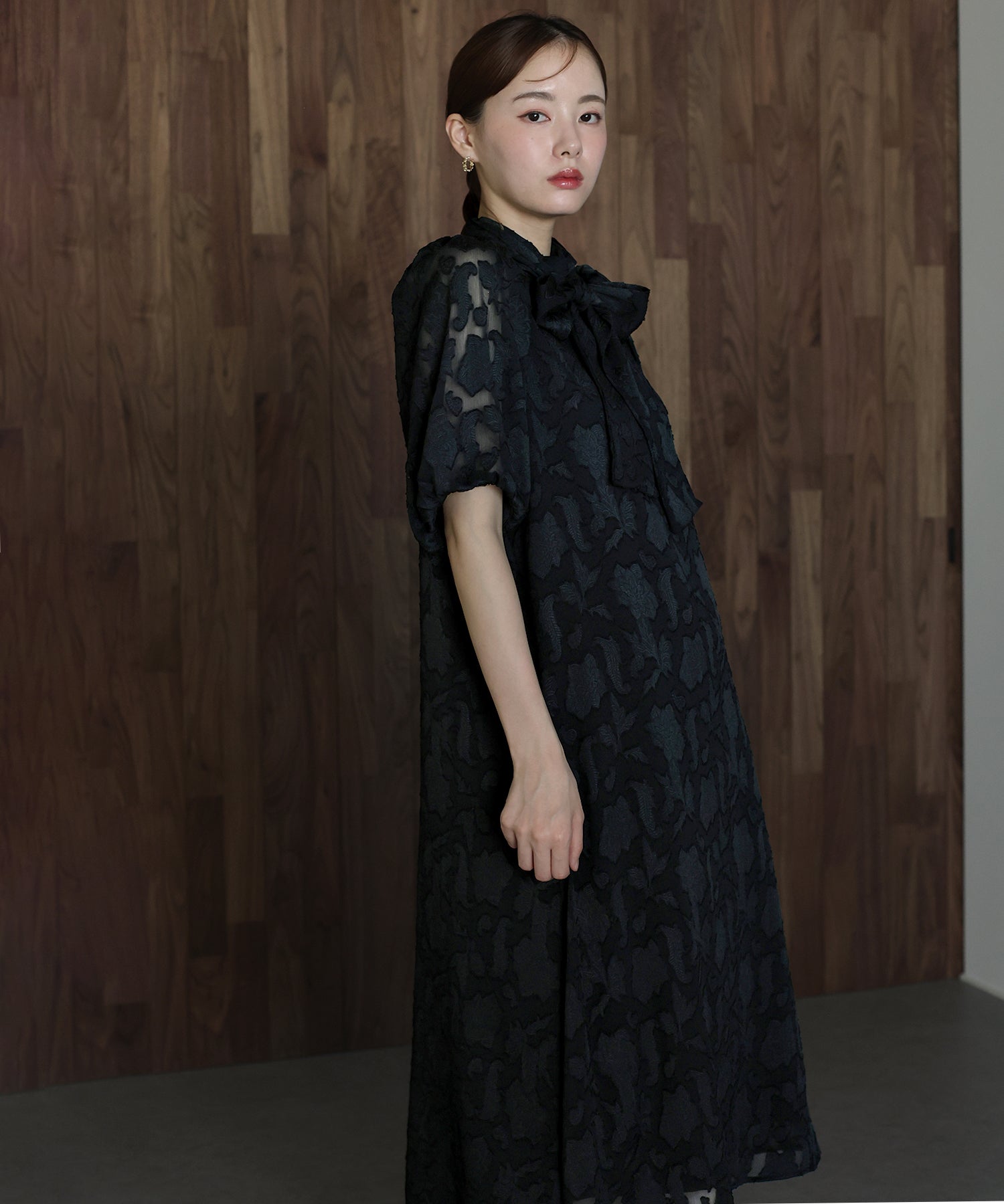 インナー付きバックリボンジャガードドレス