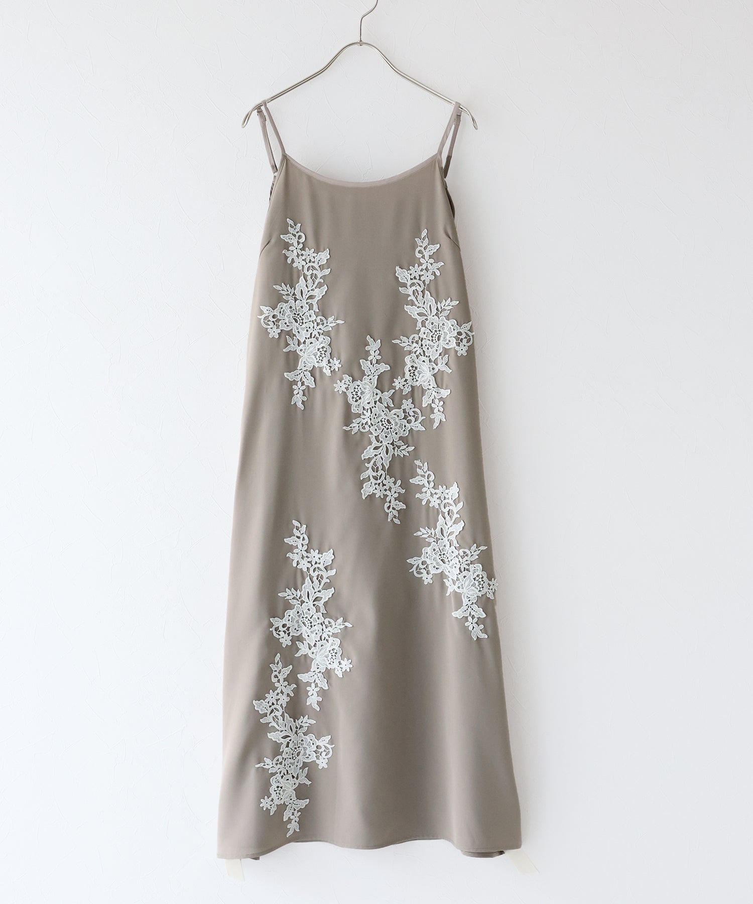 インナー付きバックリボンジャガードドレス