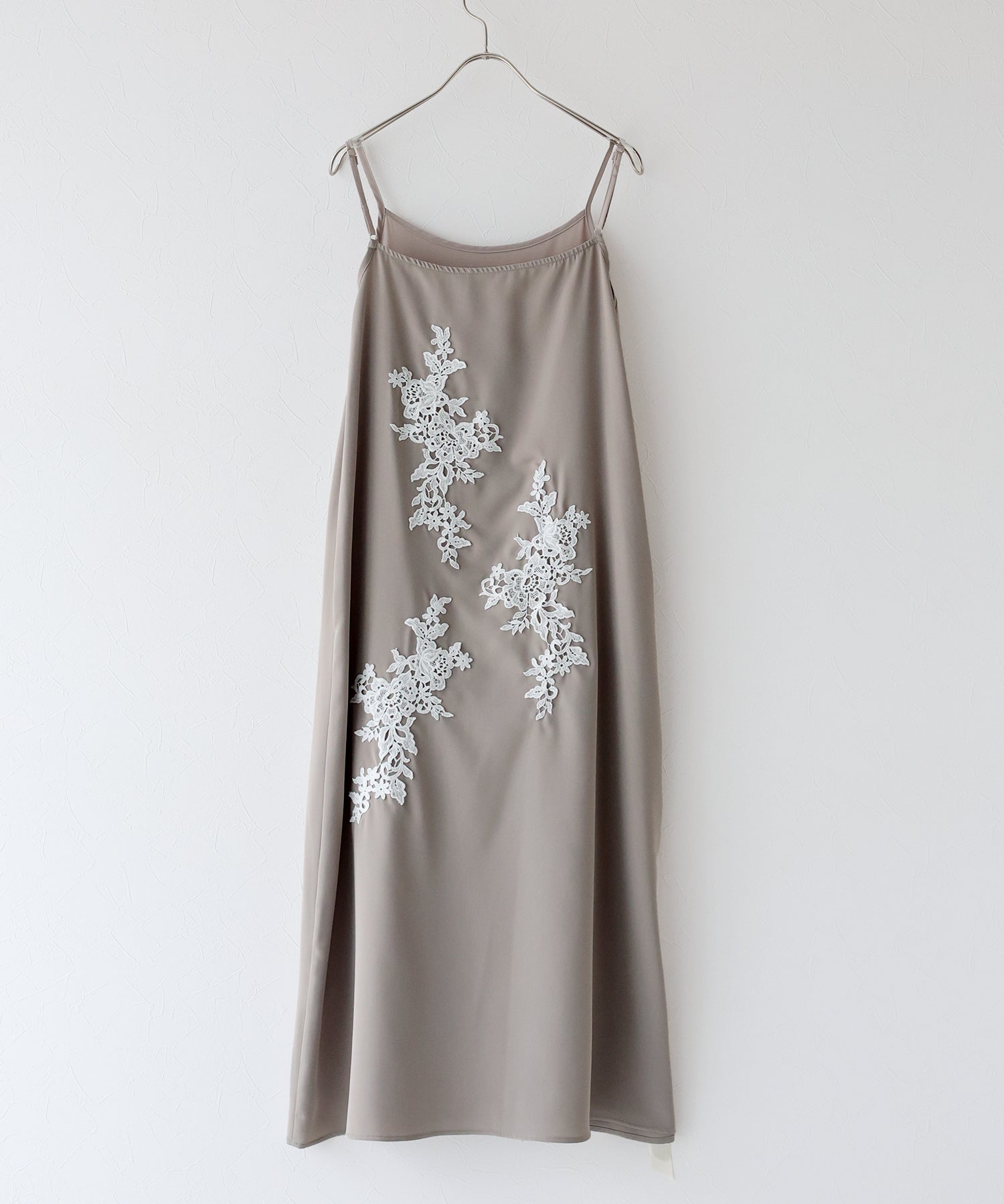 インナー付きバックリボンジャガードドレス