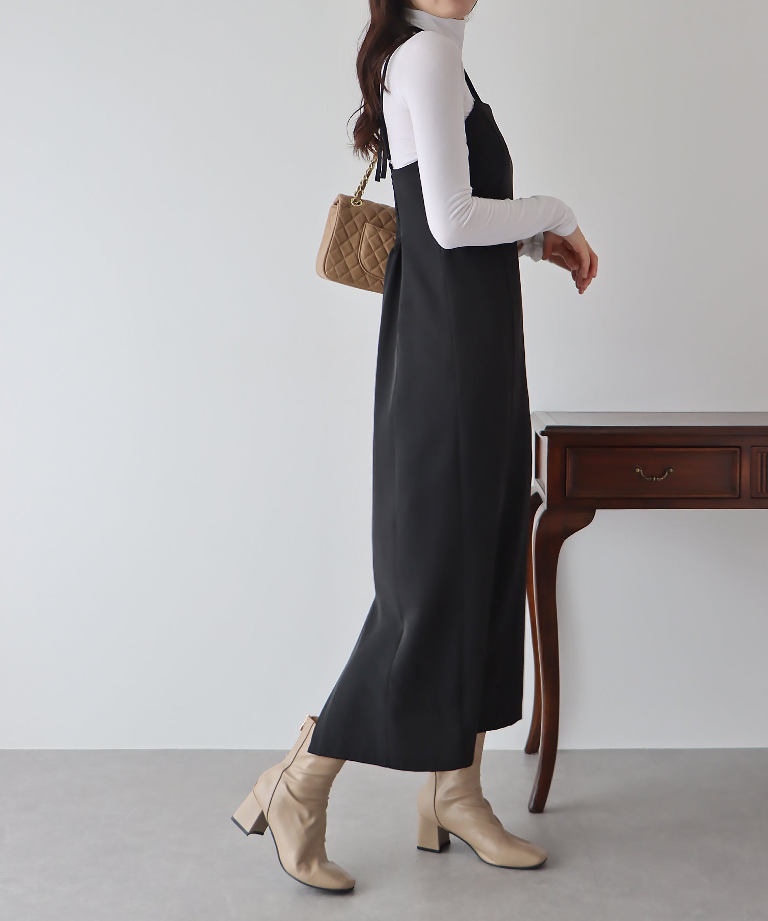 【SALE】Iラインホルターキャミワンピース