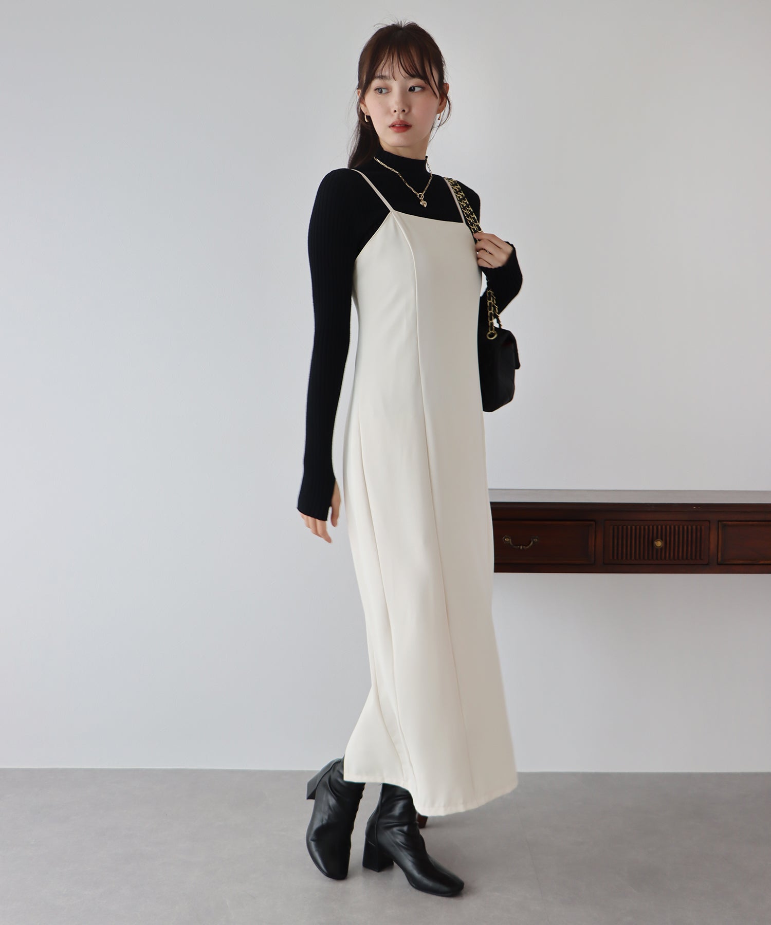 【SALE】Iラインホルターキャミワンピース