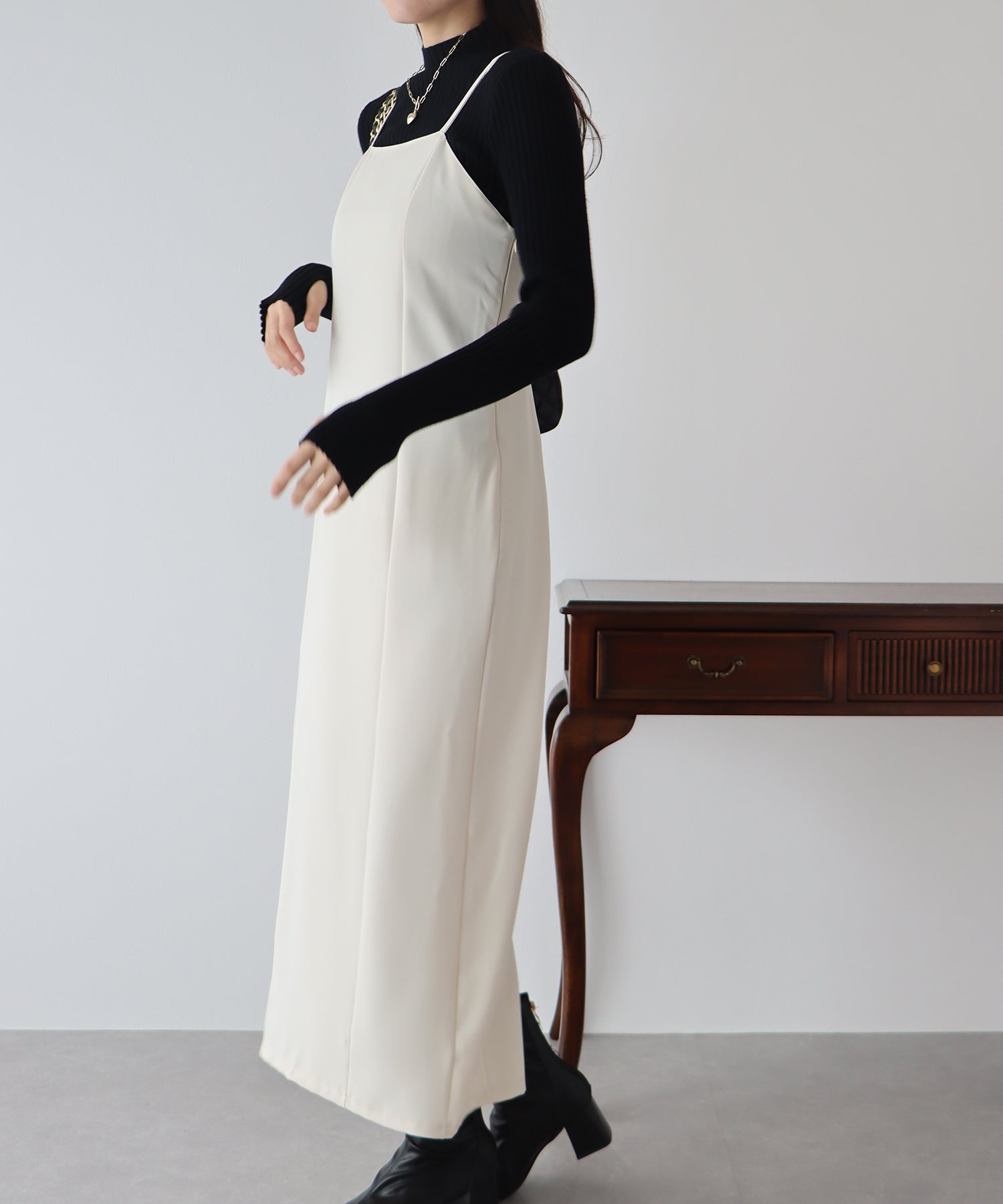 【SALE】Iラインホルターキャミワンピース