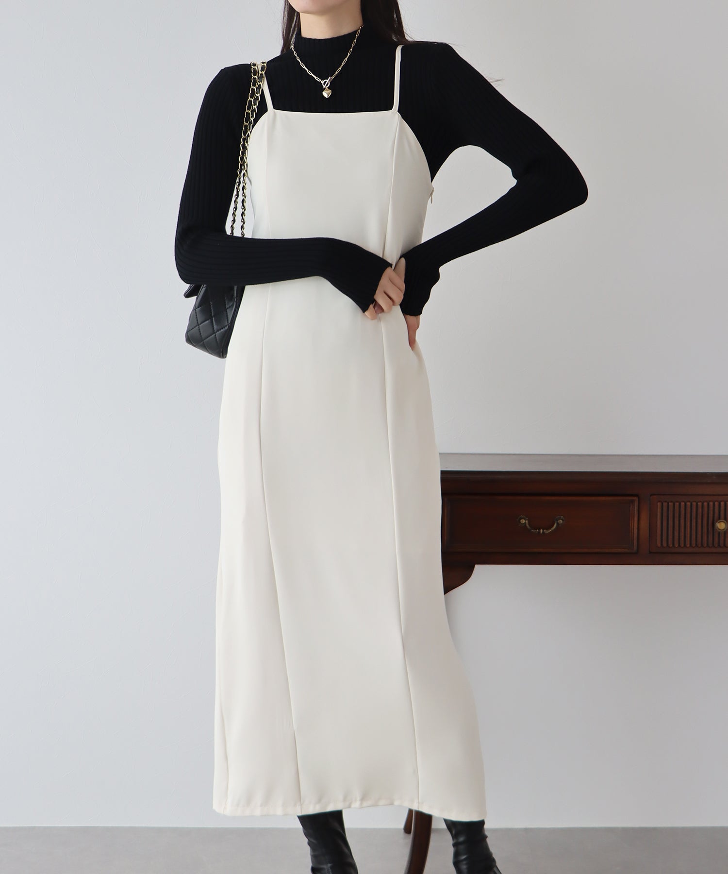 【SALE】Iラインホルターキャミワンピース