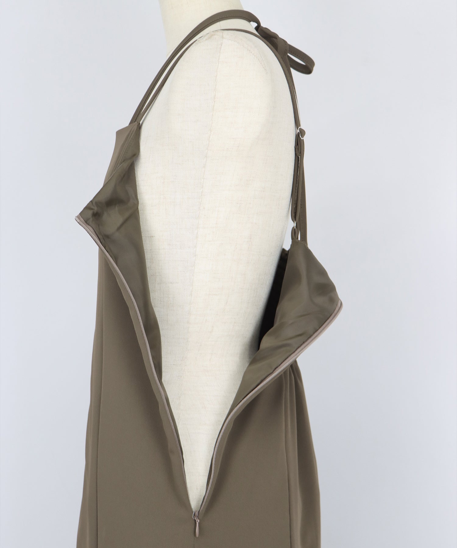 【SALE】Iラインホルターキャミワンピース