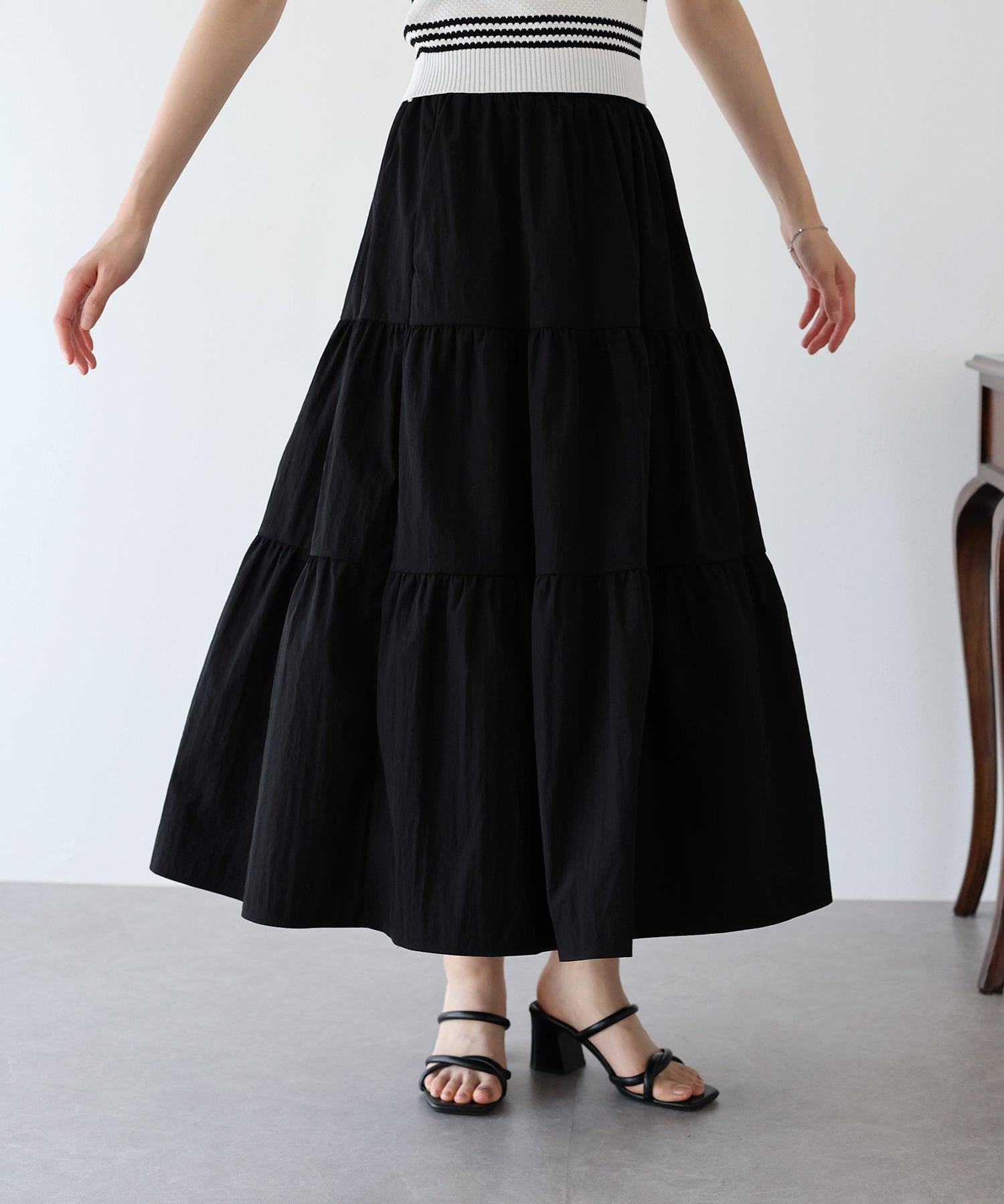 【SALE】ナイロンティアードスカート