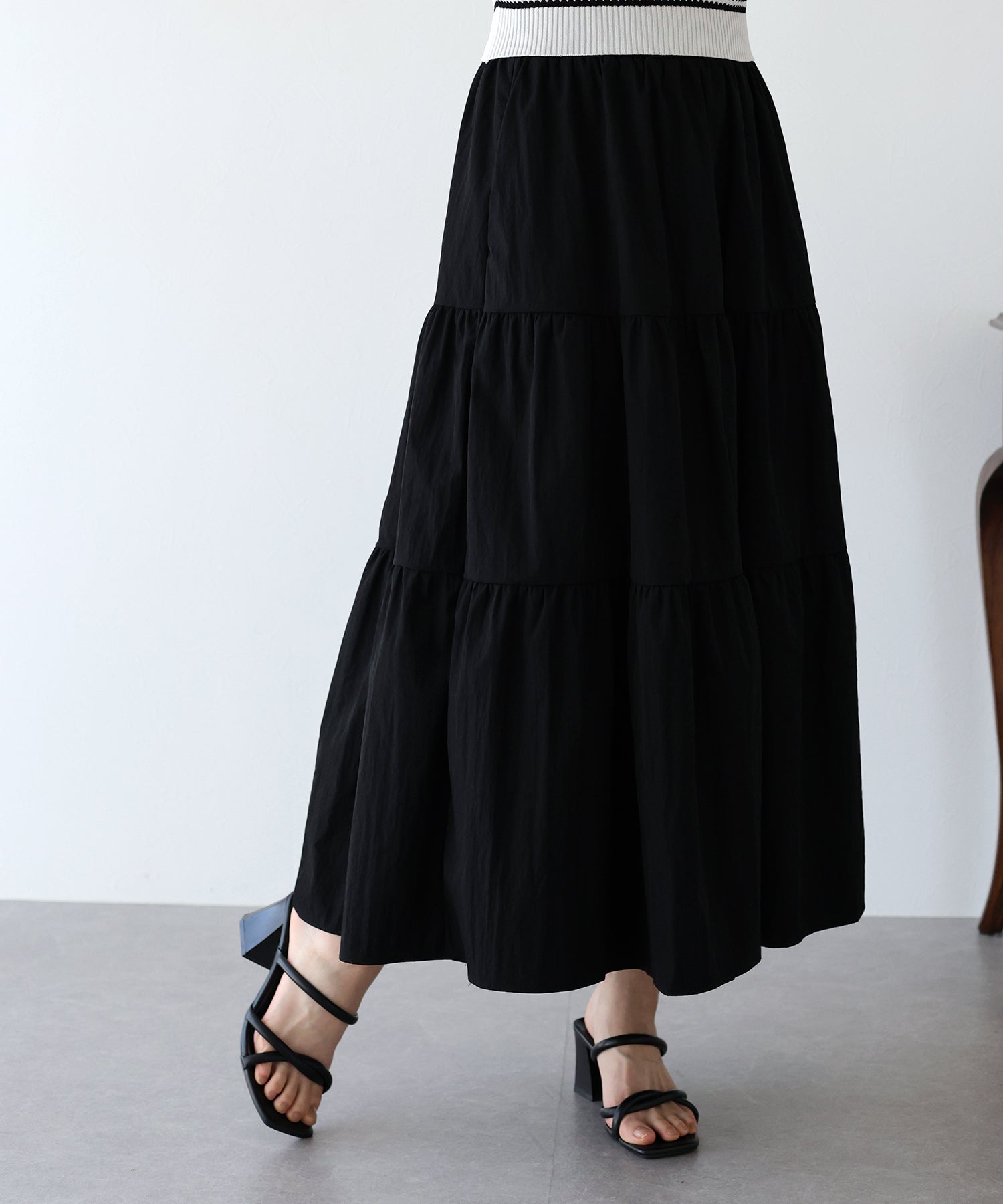 【SALE】ナイロンティアードスカート