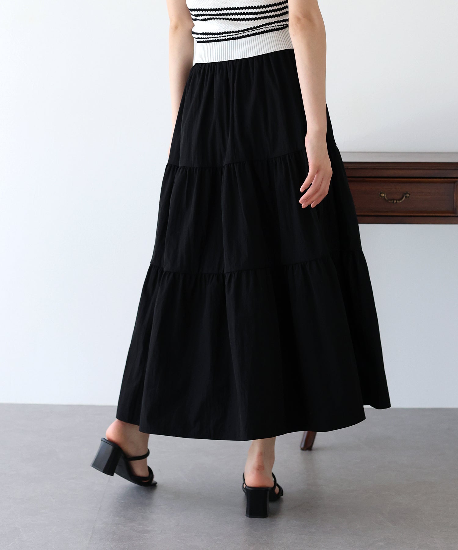 【SALE】ナイロンティアードスカート