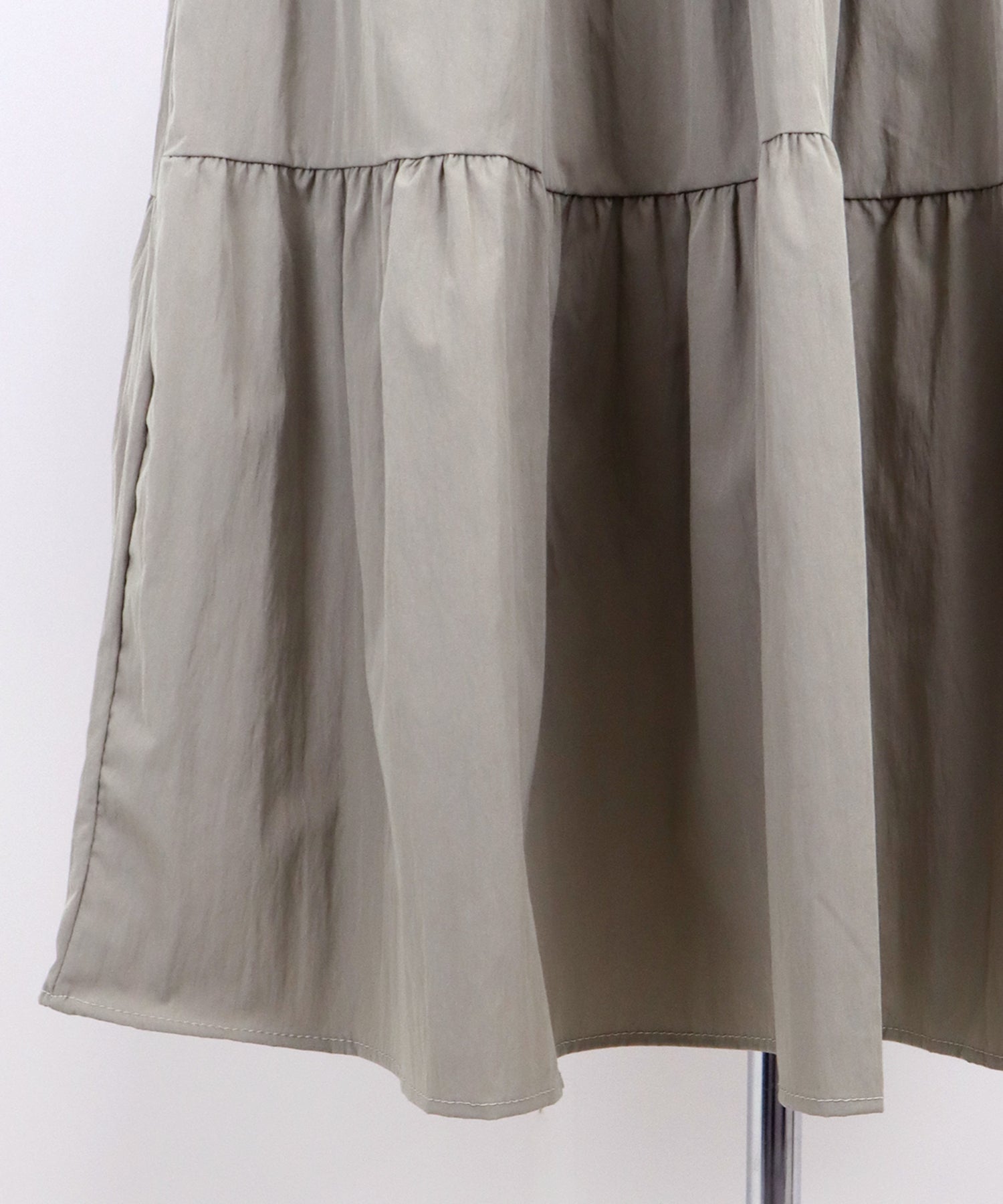 【SALE】ナイロンティアードスカート