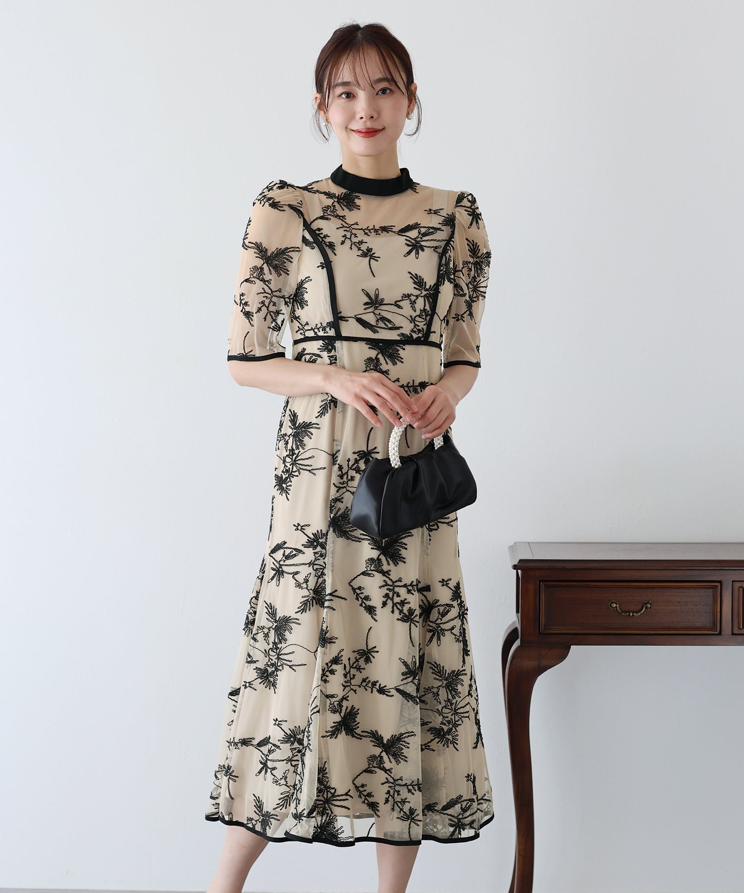 【TIME SALE】バイカラー刺繍レースパーティードレス