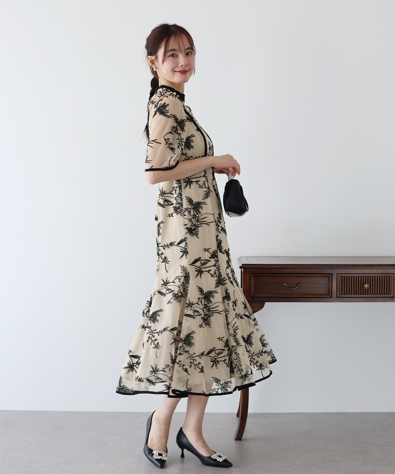 【TIME SALE】バイカラー刺繍レースパーティードレス