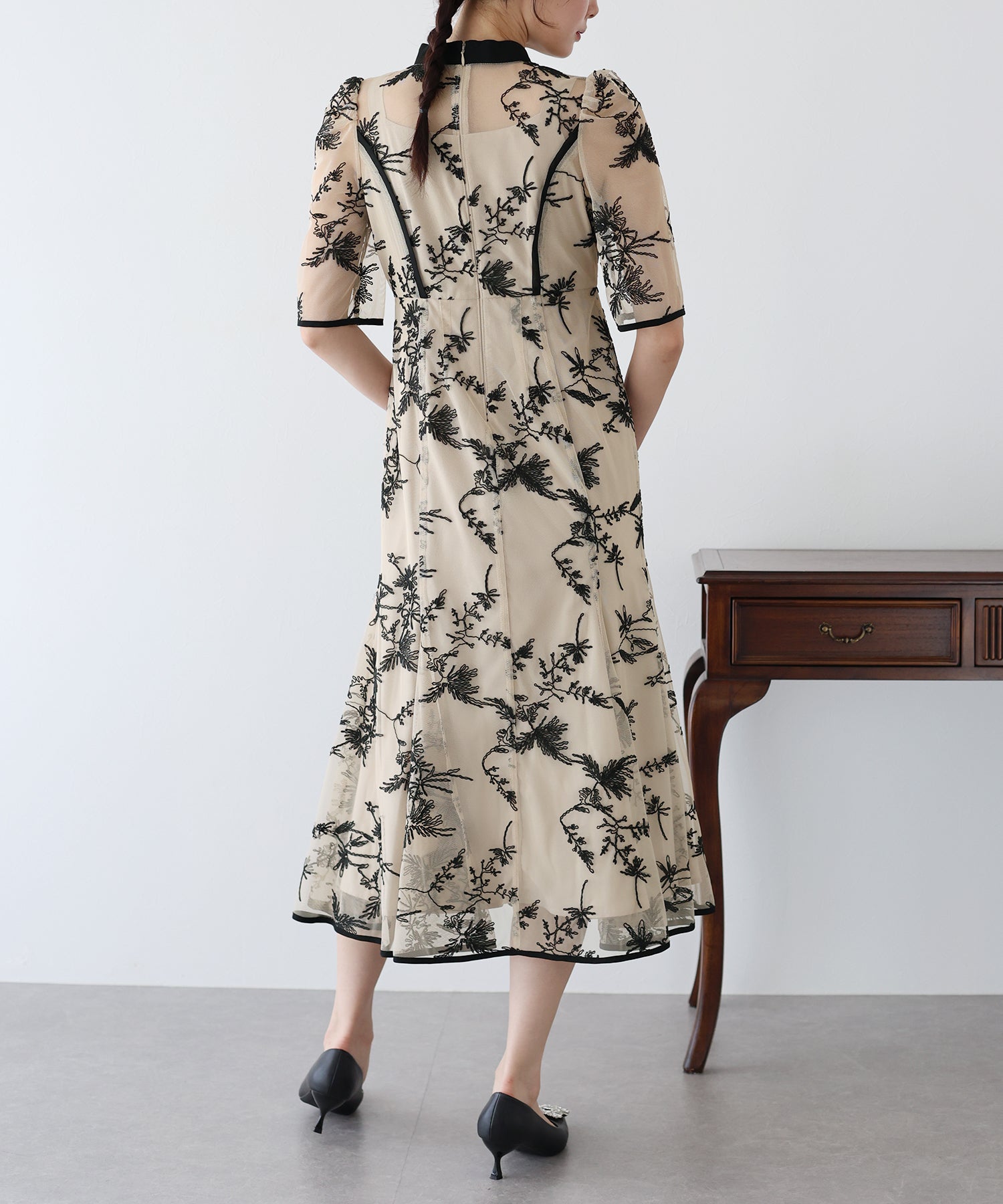 【TIME SALE】バイカラー刺繍レースパーティードレス