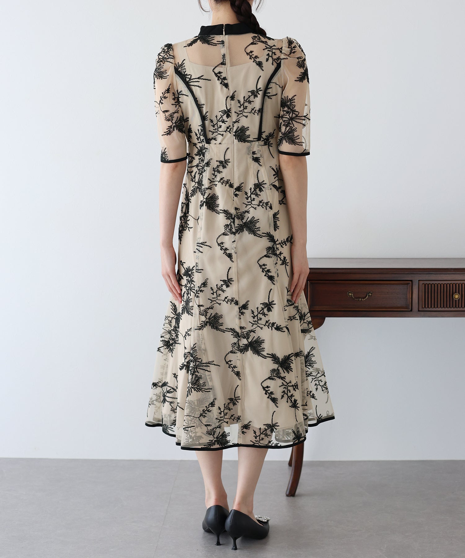 【TIME SALE】バイカラー刺繍レースパーティードレス