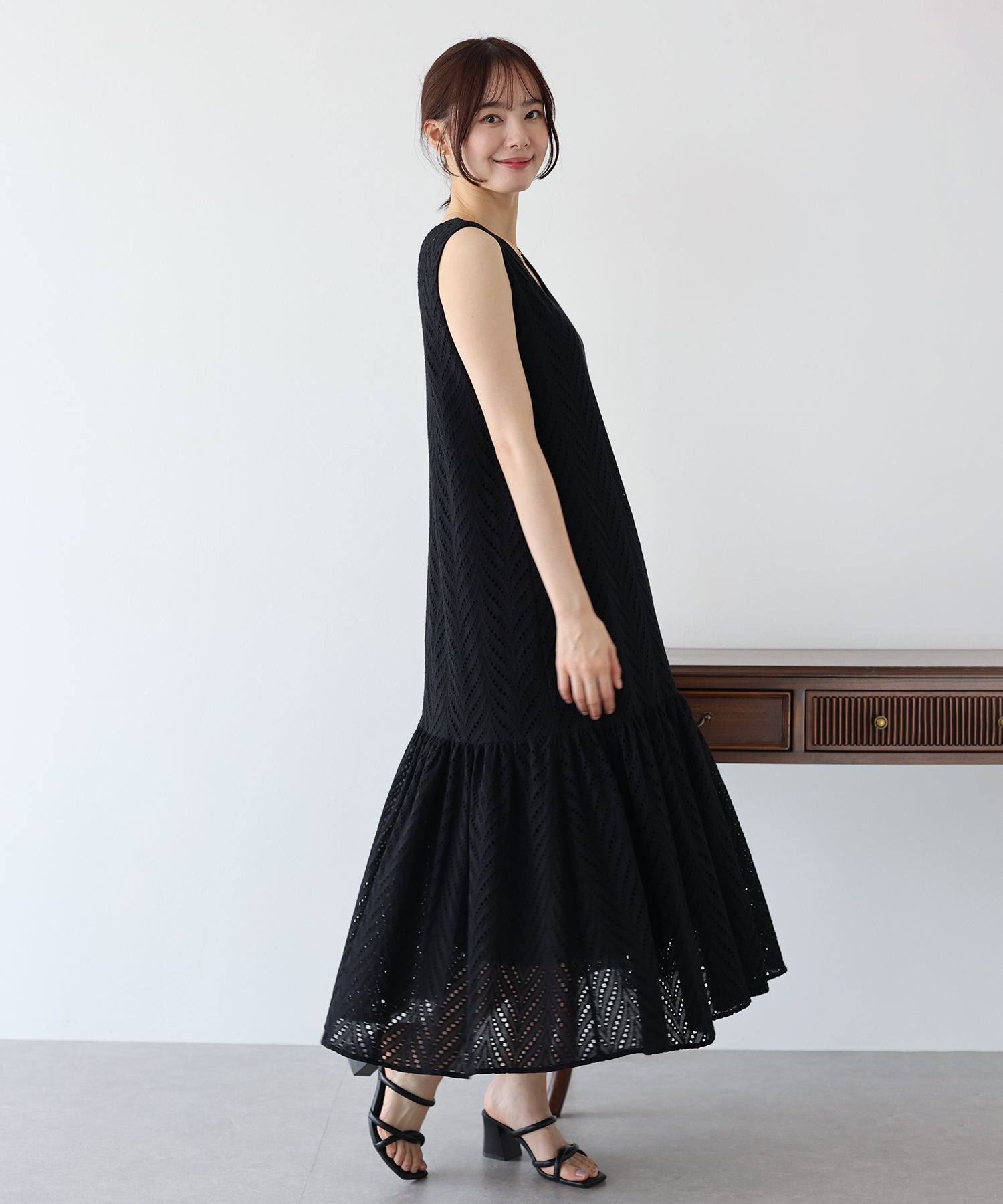 【SALE】コットンレースティアードワンピース