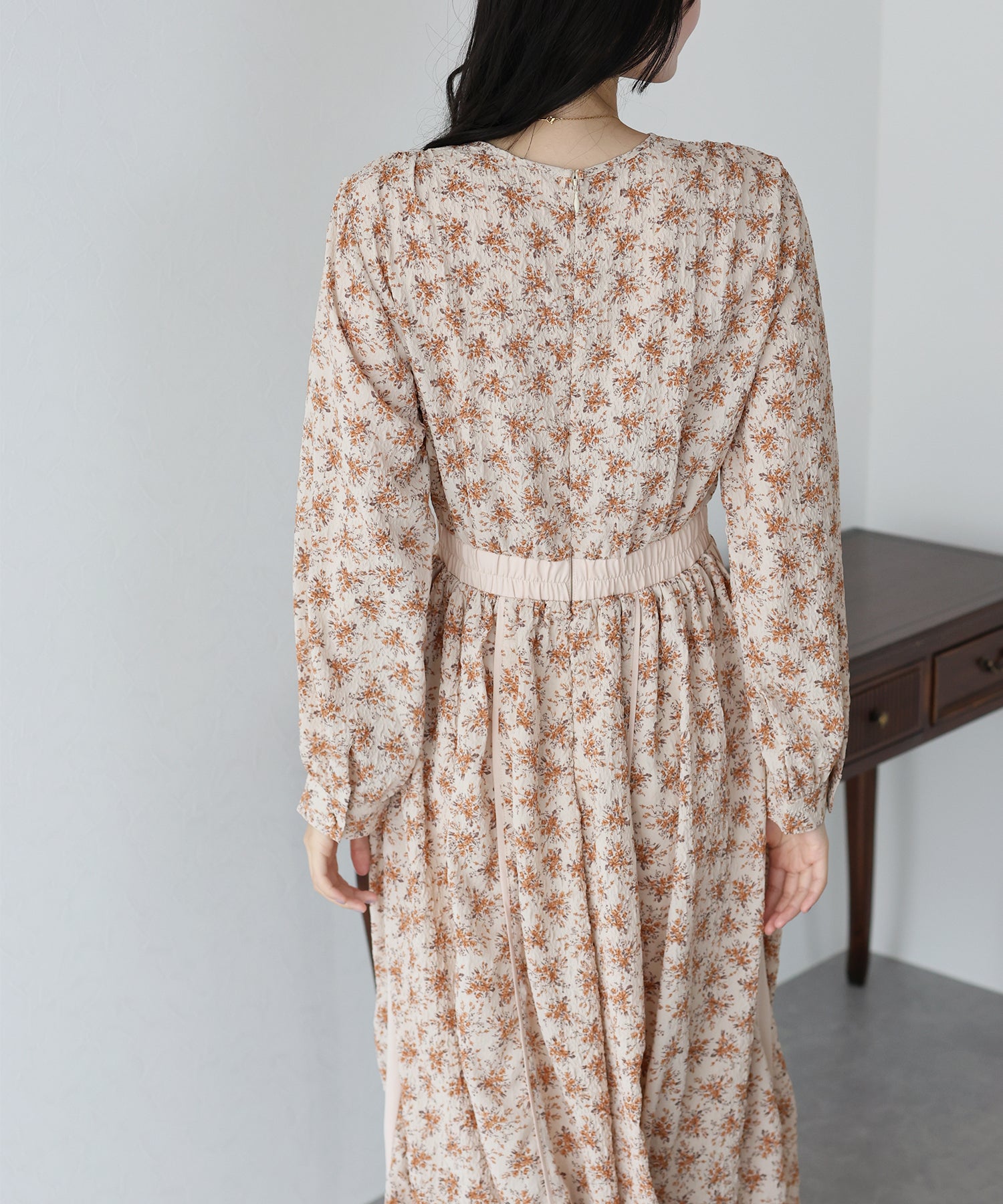 【SALE】エンボスプリントワンピース