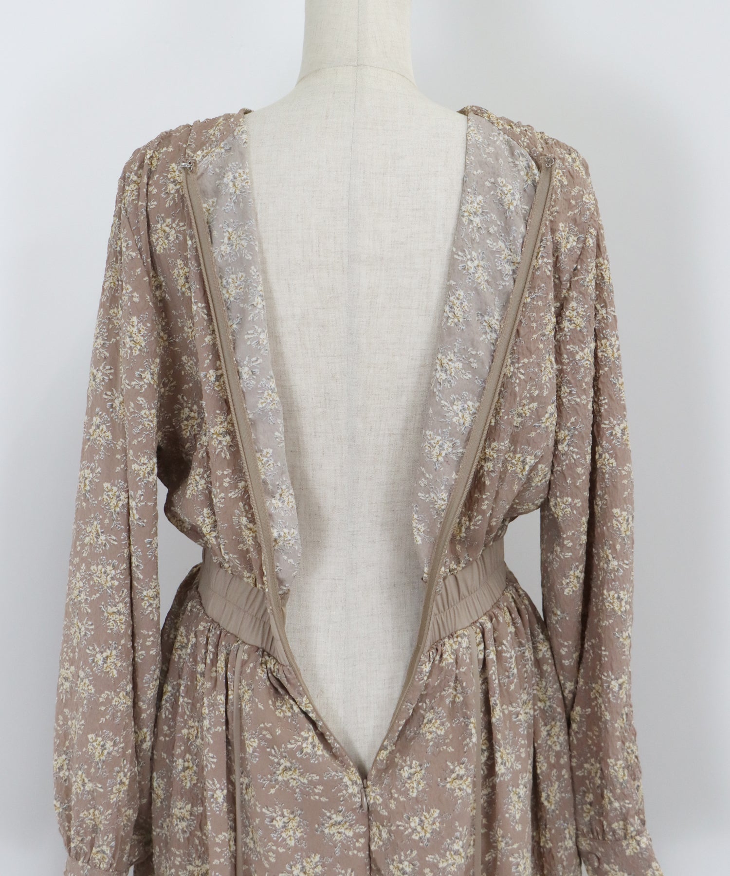 【SALE】エンボスプリントワンピース