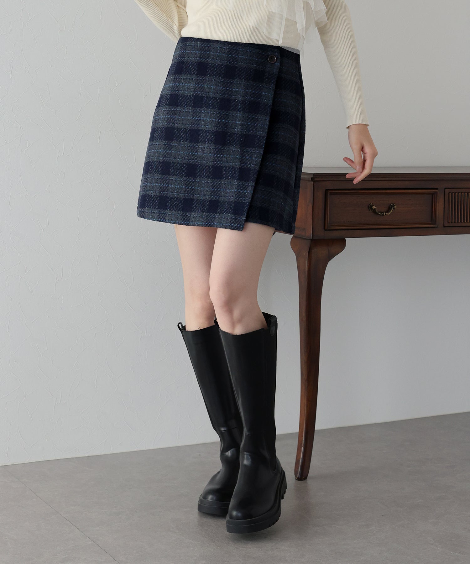 【SALE】チェック柄ラップミニスカート