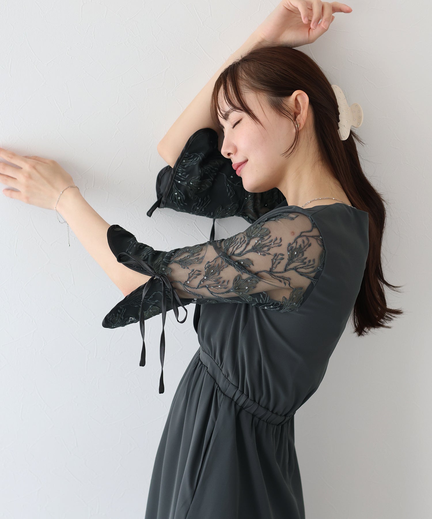 【SALE】フラワー刺繍カシュクールドレス