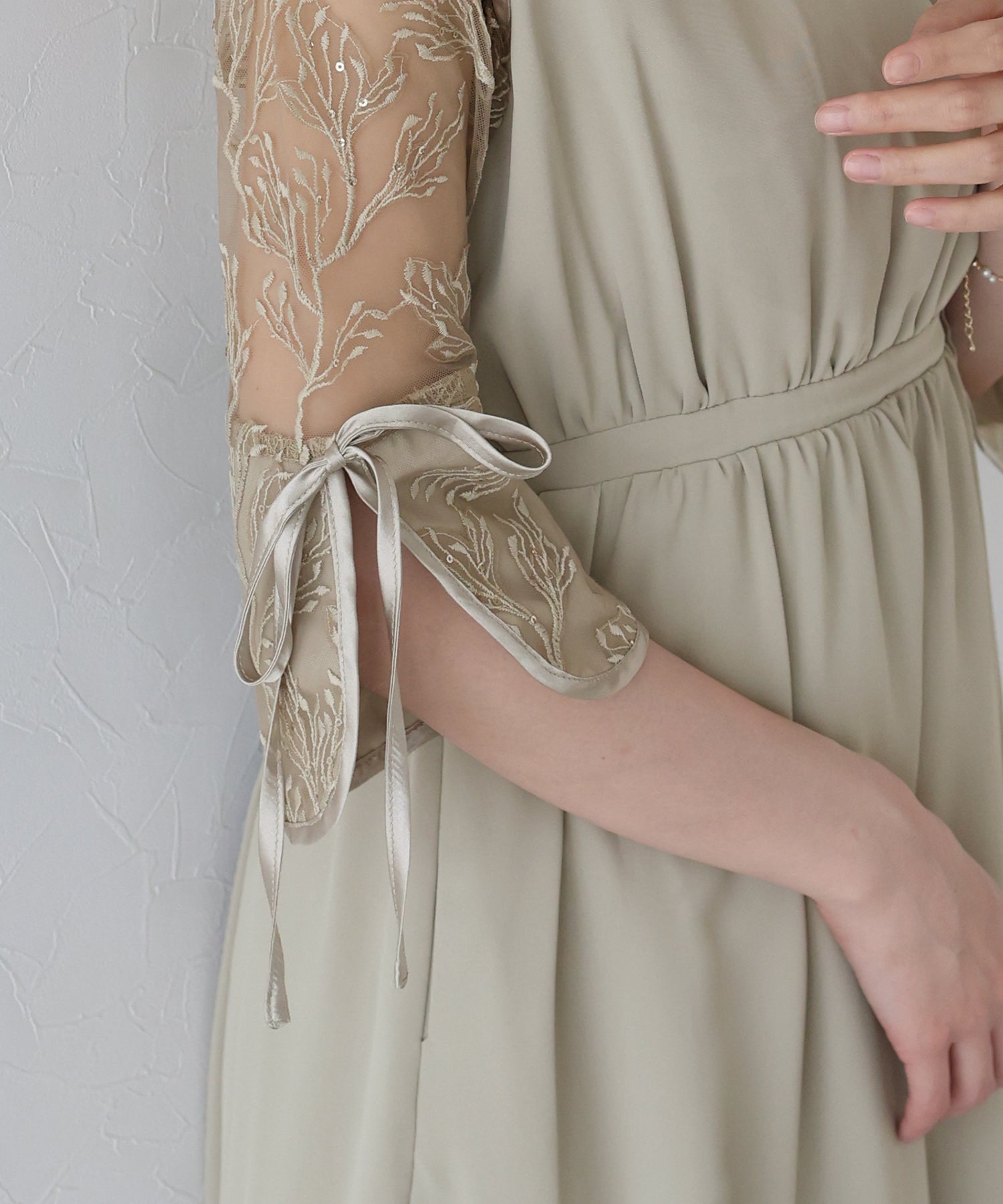 【SALE】フラワー刺繍カシュクールドレス