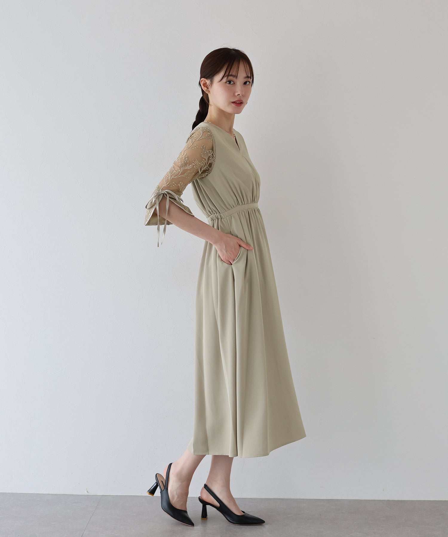 【SALE】フラワー刺繍カシュクールドレス