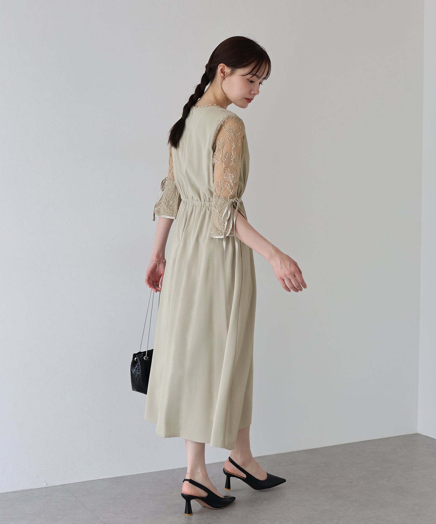 【SALE】フラワー刺繍カシュクールドレス