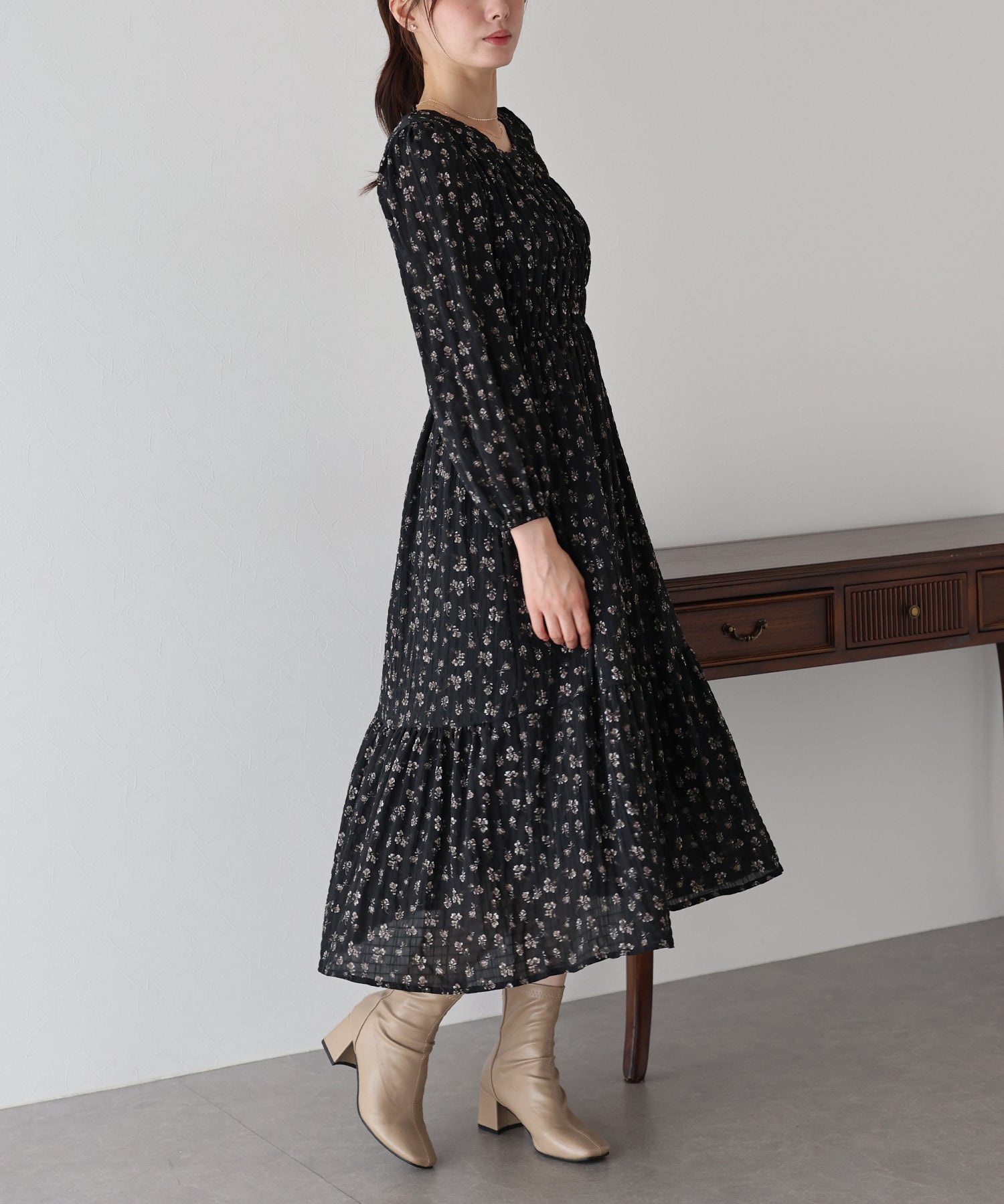 【TIME SALE】花柄シャーリングワンピース