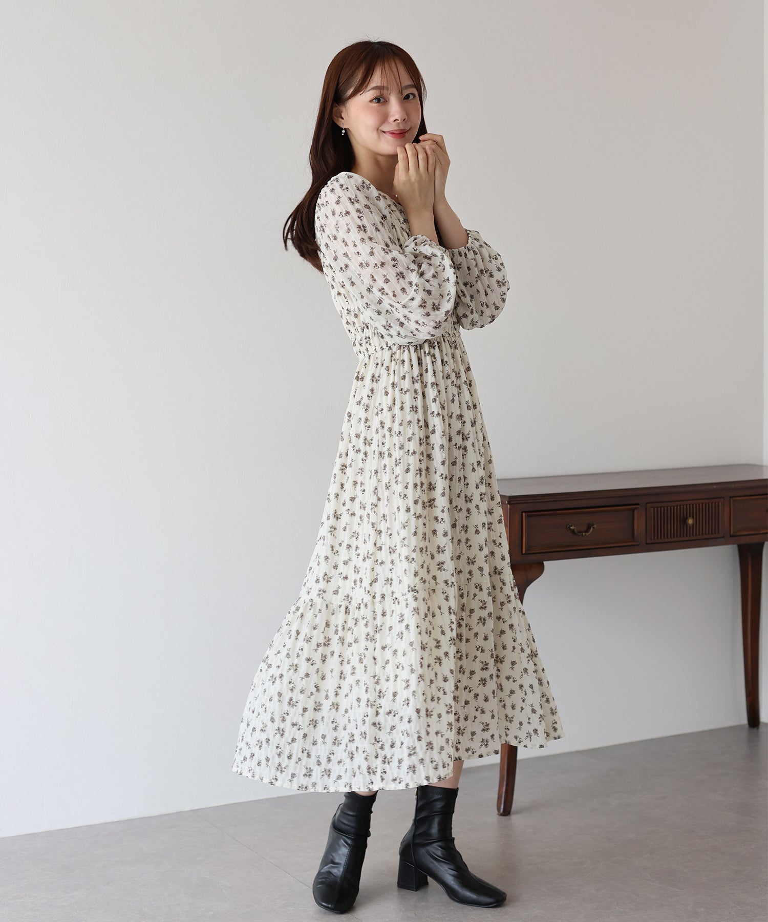 【TIME SALE】花柄シャーリングワンピース