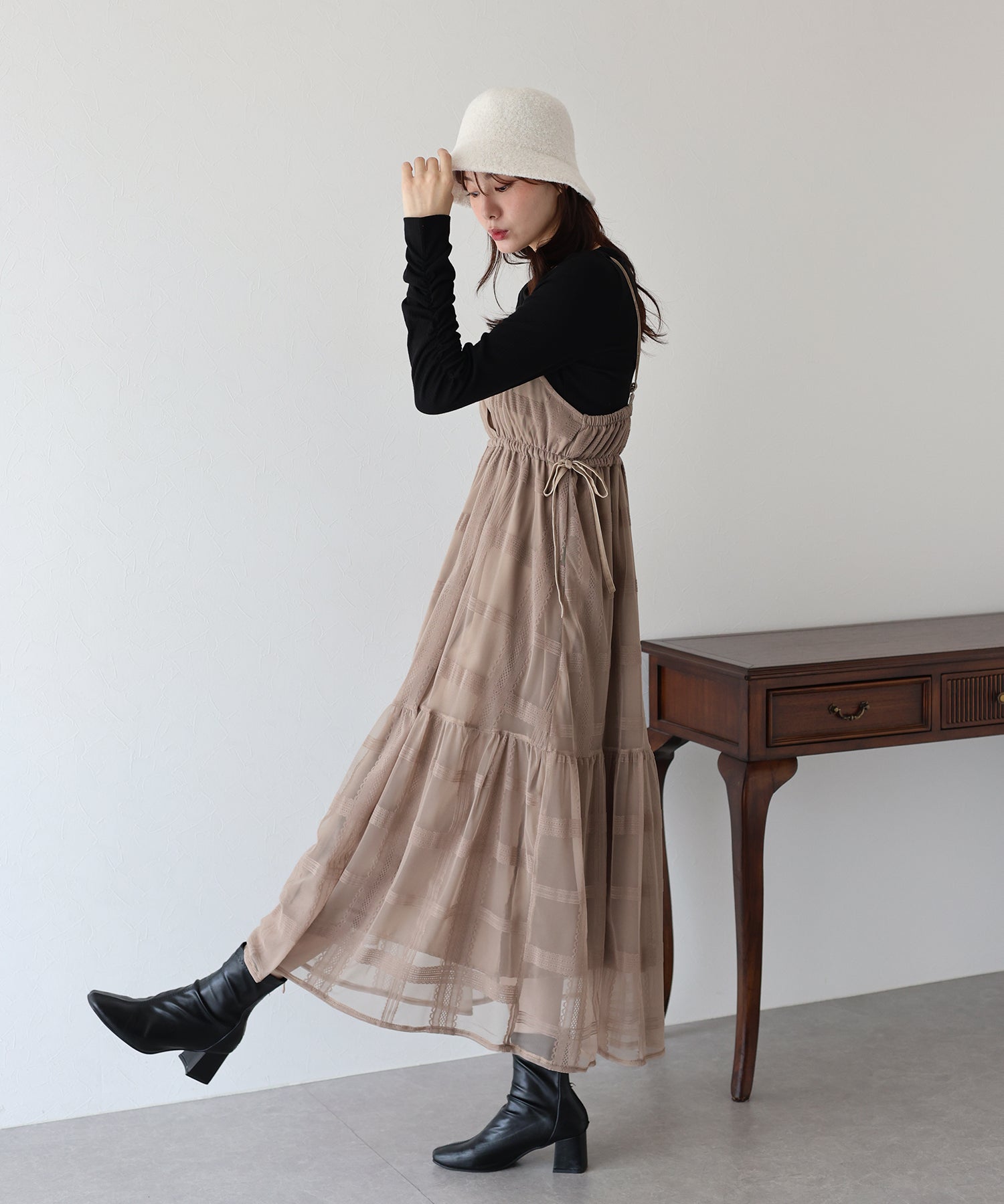 フロッキーチェックキャミワンピース