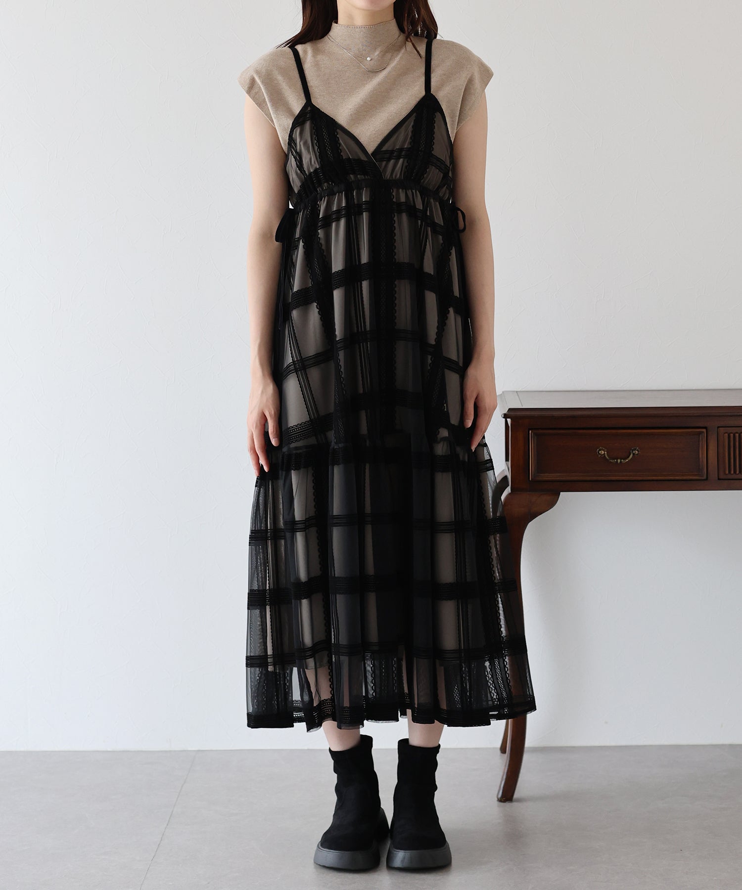 フロッキーチェックキャミワンピース