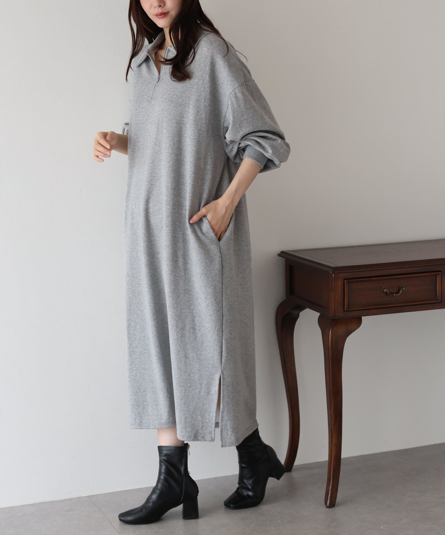 ハーフジップスウェットワンピース