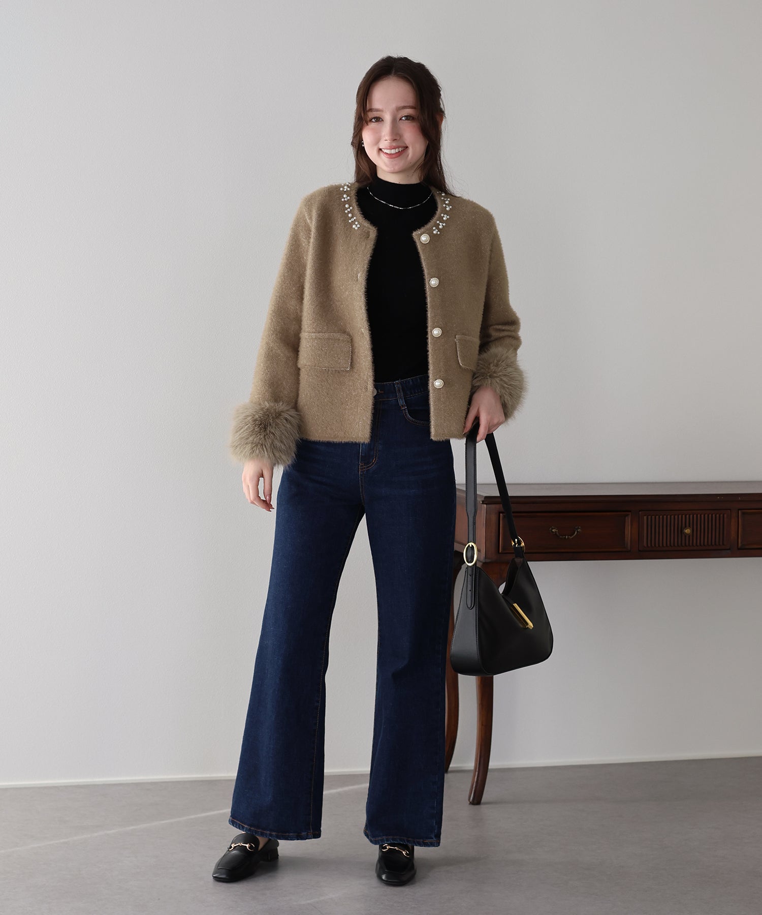 袖ファーパールビジュージャケット