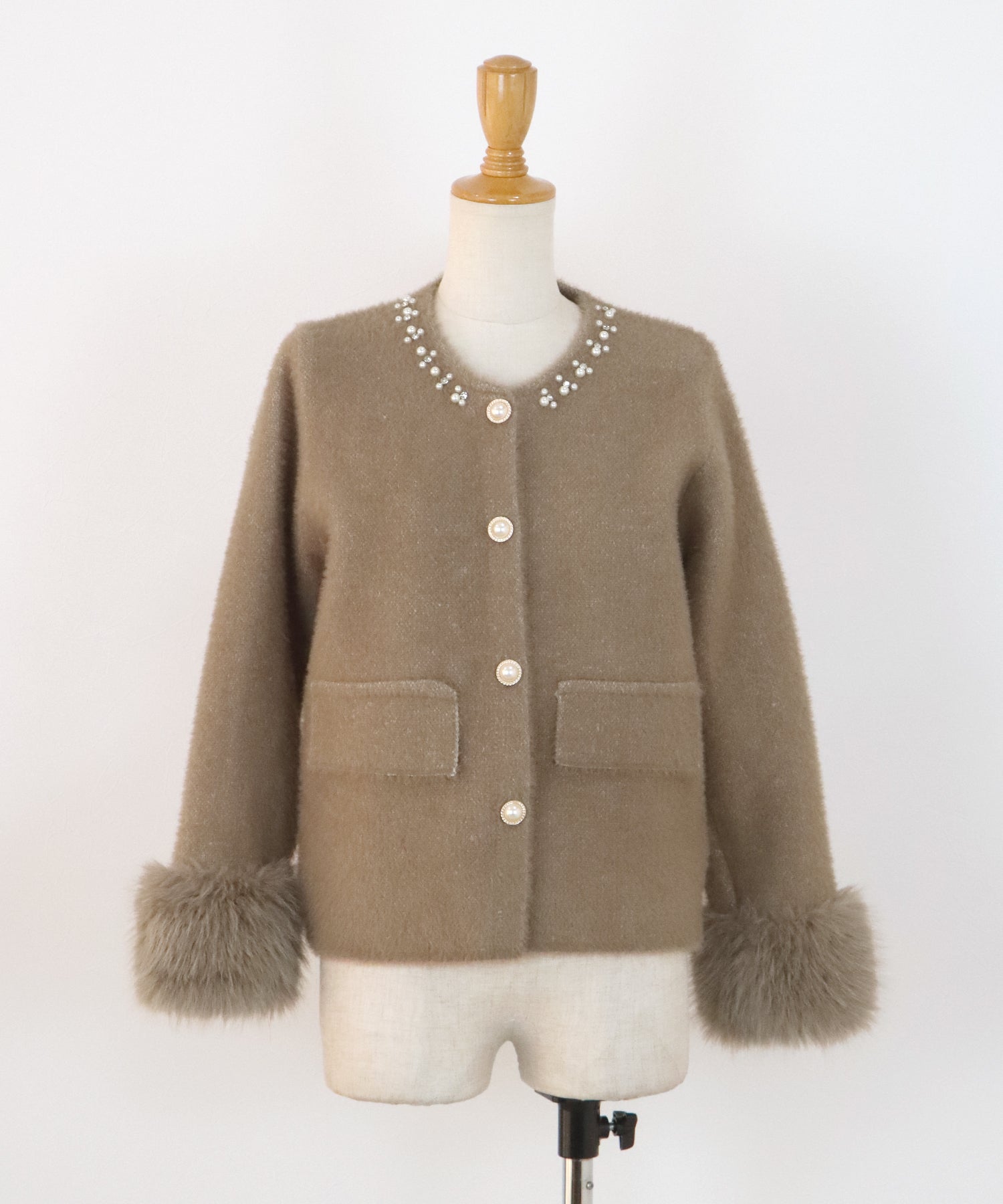 袖ファーパールビジュージャケット